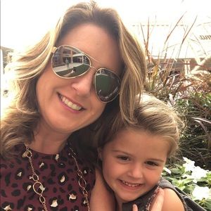 Meet your Posher, Angela